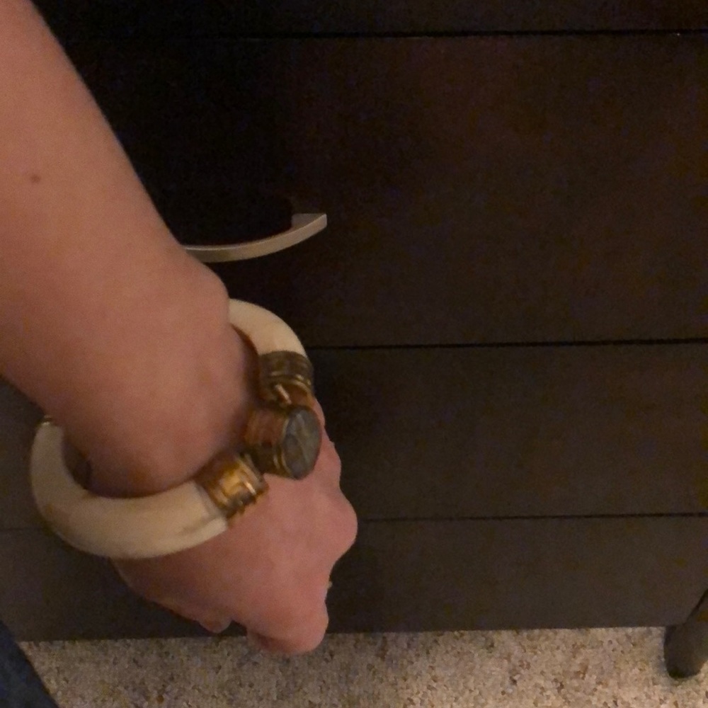 Stone bangle - Picture 2 of 6